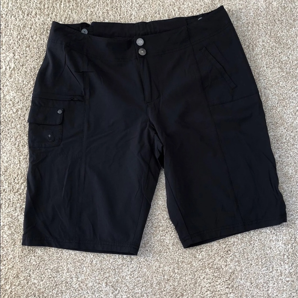 Isis Black Cargo Shorts size 10